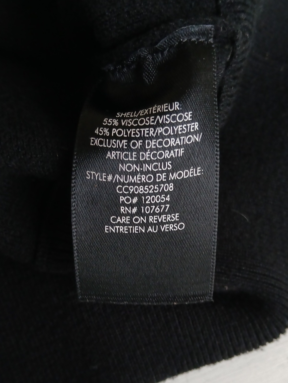 Alice + Olivia Michael Crewneck Pullover with Cut Shoulder in BLACK XS - Picture 4 of 8